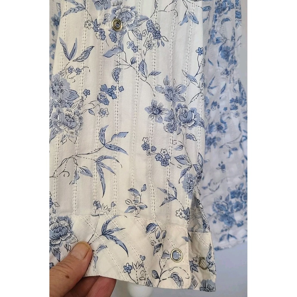 F.A.N.G Womens button Blue/White Shirt With Roses Sz L Cottagecore Romantic - Picture 4 of 9